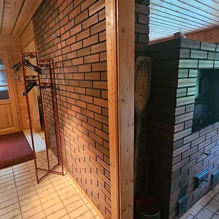 Moekki Ison Vesistoen Rannalla