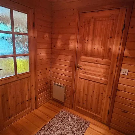 Διαμέρισμα Moekki Ison Vesistoen Rannalla *