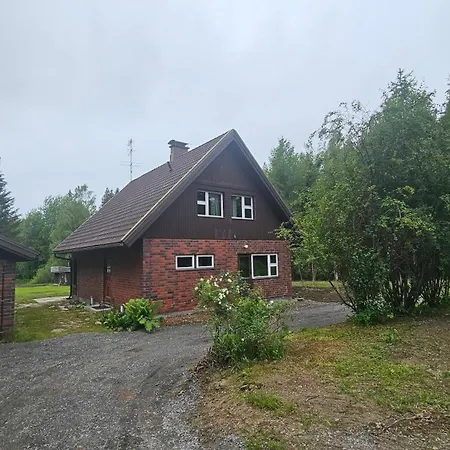 Moekki Ison Vesistoen Rannalla Kuopio